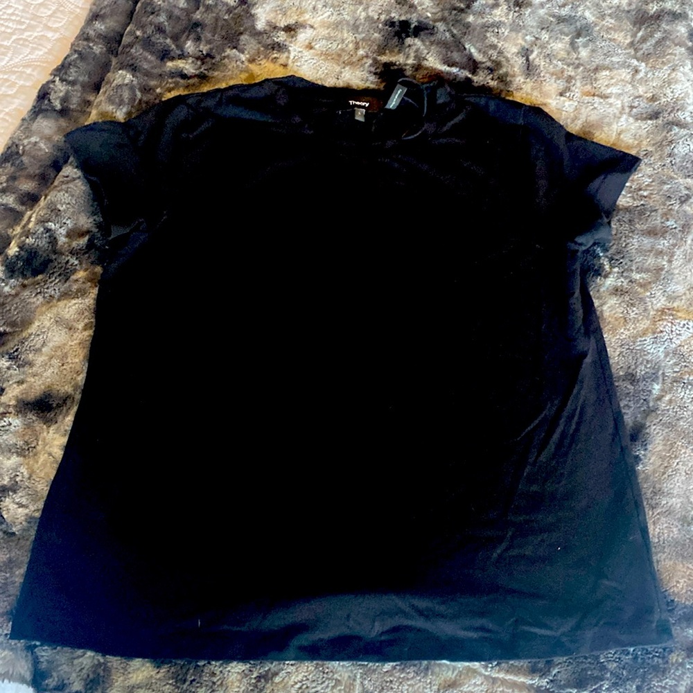 NWOT THEORY cap sleeve t shirt. Sz L